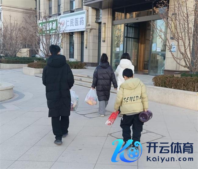 杨妞花2024拼出一条我方的路